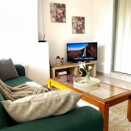 Vakantiehuis Chic White Marsis